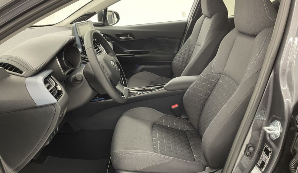 TOYOTA C-HR 1.8 HSD CVT Trend