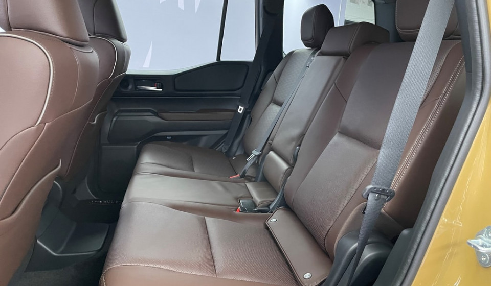TOYOTA Land Cruiser 2.8 D 230 First Edition AWD