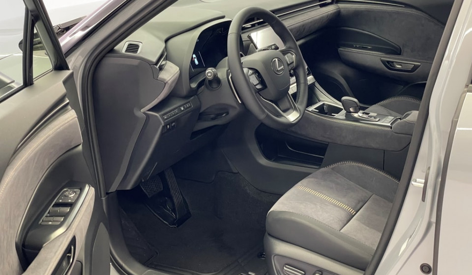 LEXUS LBX 1.5 Cool E-FOUR Voll-Hybrid
