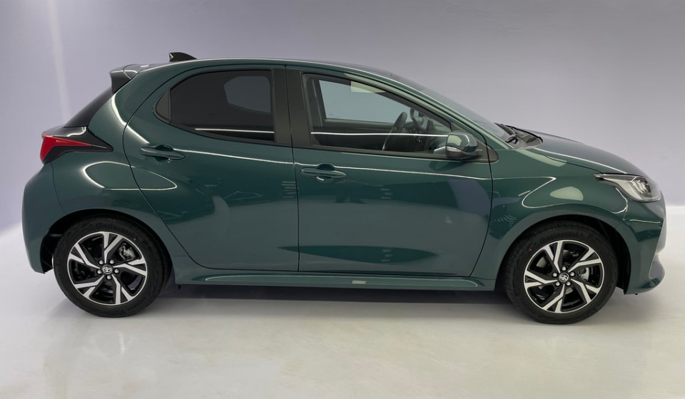 TOYOTA Yaris Hybrid 1.5 Trend