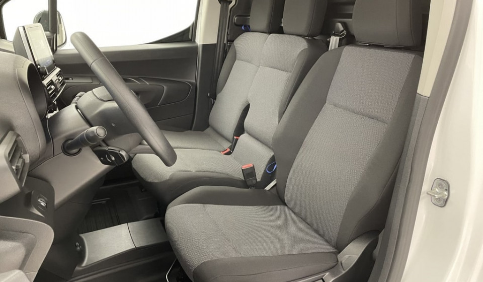 TOYOTA PROACE CITY Van Electric L1 50kWh Active