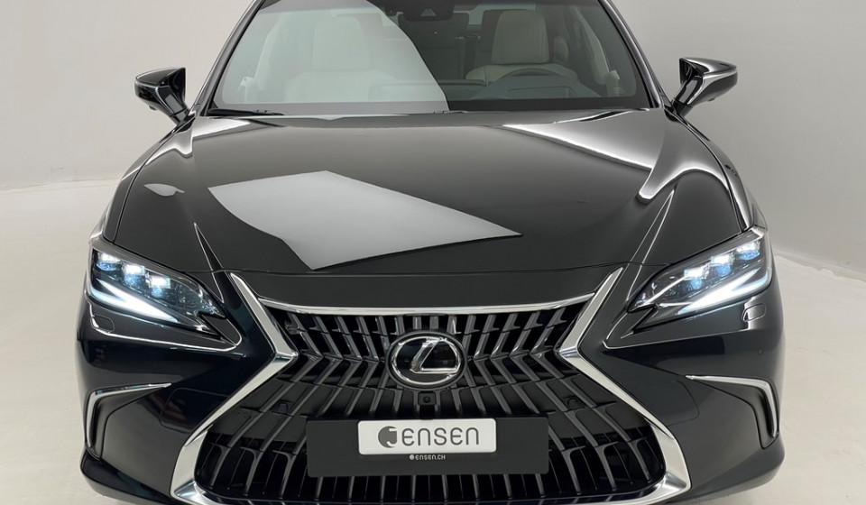 LEXUS ES 300h Excellence Voll-Hybrid