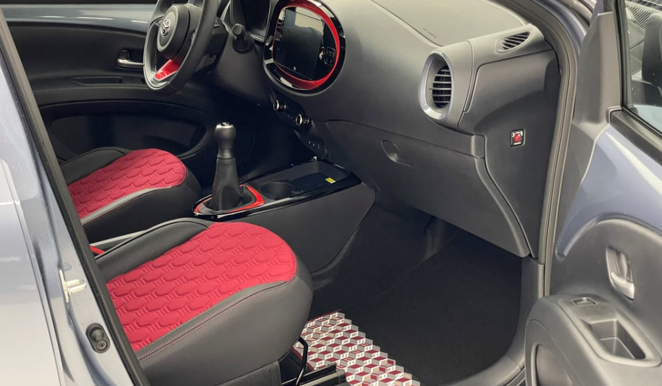 TOYOTA AYGO X 1.0 Undercover