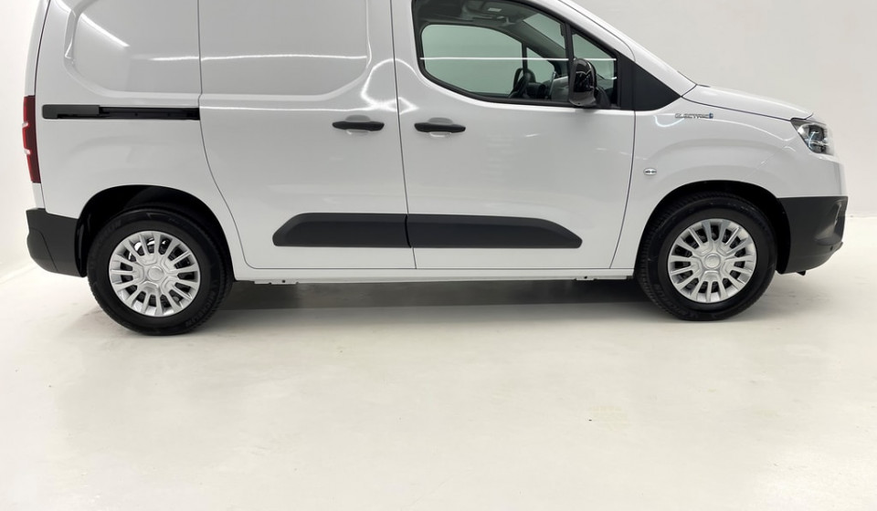 TOYOTA PROACE CITY Van Electric L1 50kWh Active