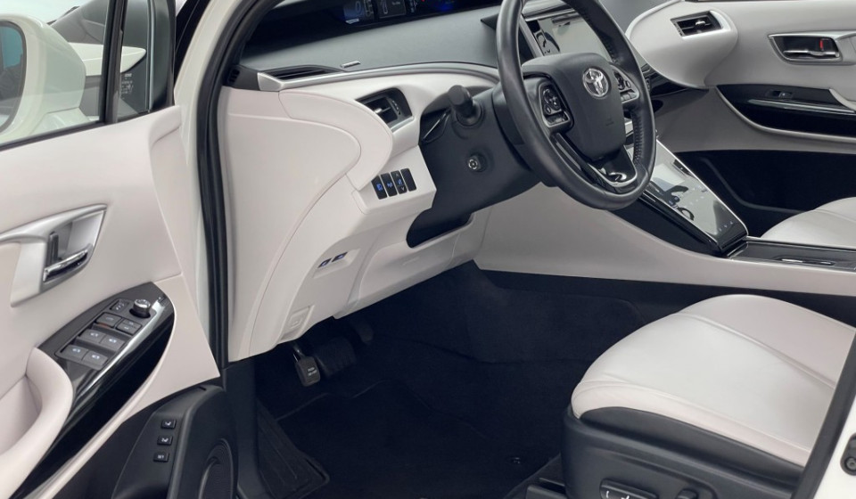 TOYOTA Mirai Fuel cell Premium