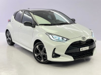 TOYOTA Yaris Hybrid 1.5 Premium