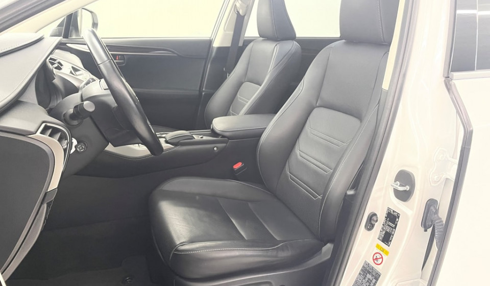 LEXUS NX 300h Excellence AWD
