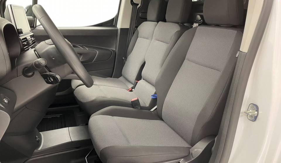 TOYOTA PROACE CITY Van Electric L1 50kWh Active