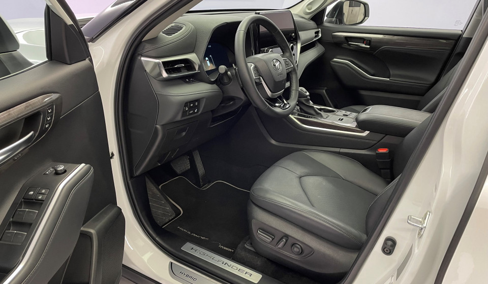 TOYOTA Highlander Hybrid 2.5 Premium AWD-i