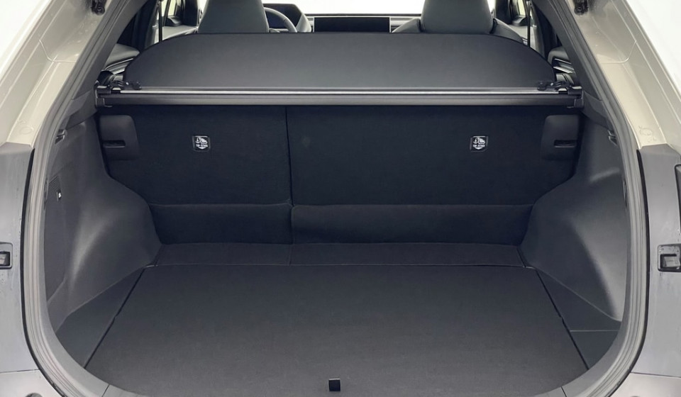 TOYOTA bZ4X Electric Premium AWD 11 kW OBC