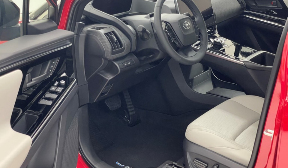 TOYOTA BZ4X Premium AWD