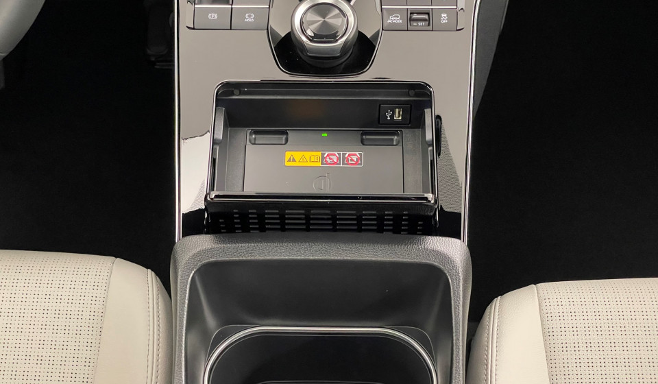 TOYOTA bZ4X Electric Premium AWD 11 kW OBC