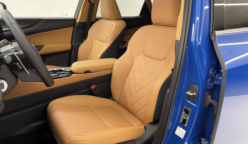 LEXUS NX 450h+ Excellence E-FOUR