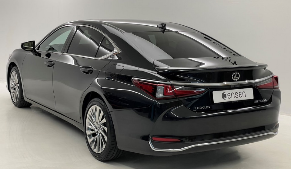 LEXUS ES 300h Excellence Voll-Hybrid