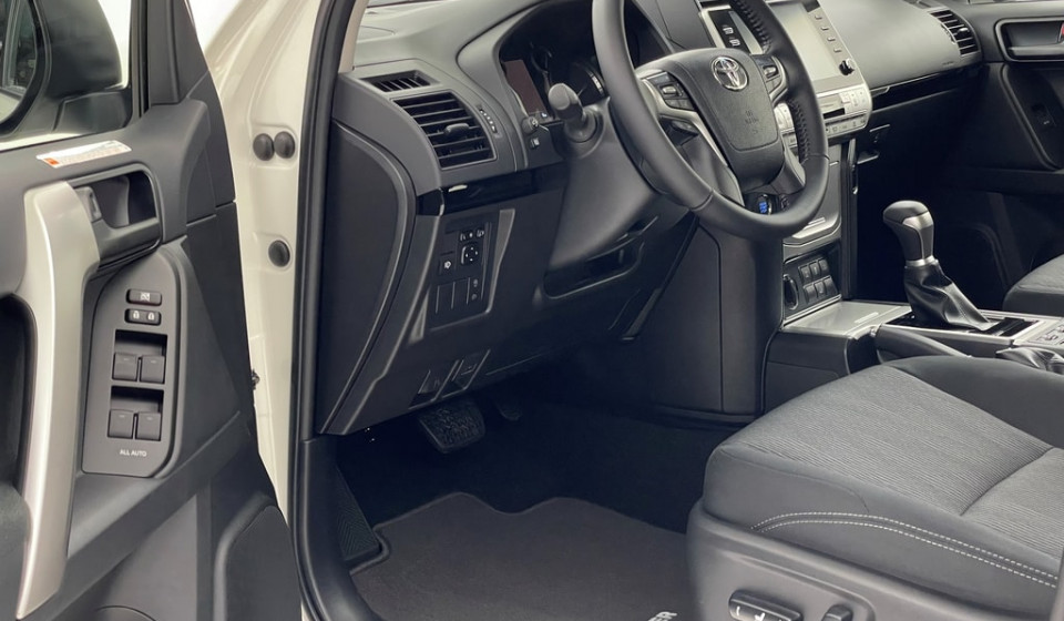 TOYOTA LAND CRUISER 2.8 D 230 Comfort AWD