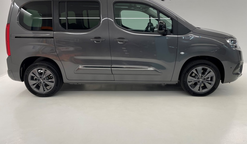 TOYOTA PROACE CITY VERSO L1 Electric 50kWh Style