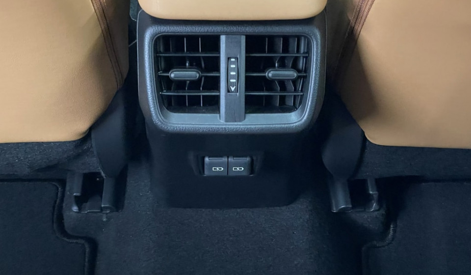 LEXUS UX 250h Comfort E-FOUR