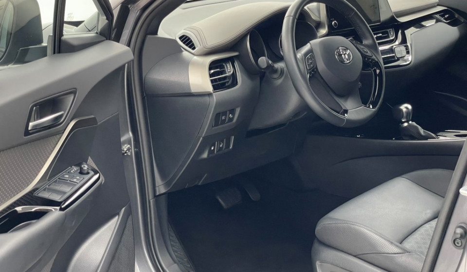 TOYOTA C-HR 2.0 HSD CVT Premium