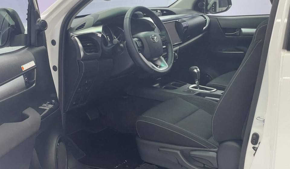 TOYOTA HI-LUX Extra Cab 2.8 D 204 Style AWD