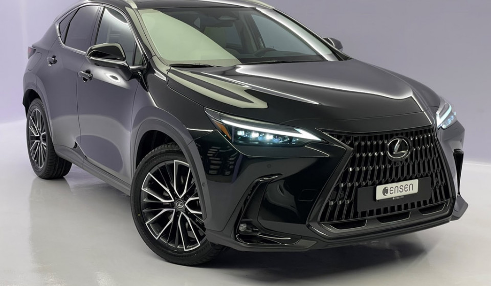 LEXUS NX 450h+ Excellence E-FOUR Plug-in-Hybrid