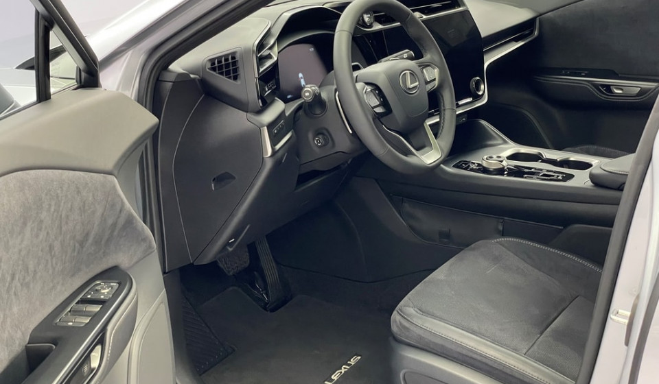 LEXUS RZ 450e Excellence Direct4 Electric