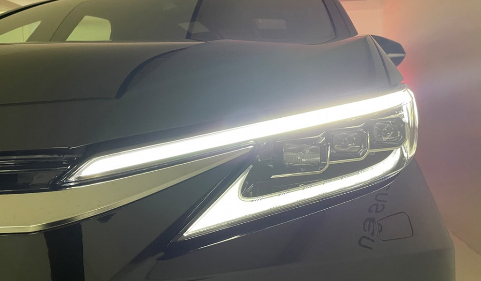 LEXUS LM 350h Excellence E-FOUR