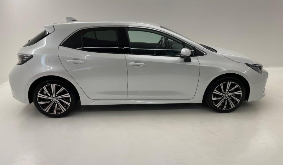TOYOTA Corolla 2.0 HSD Trend  e-CVT