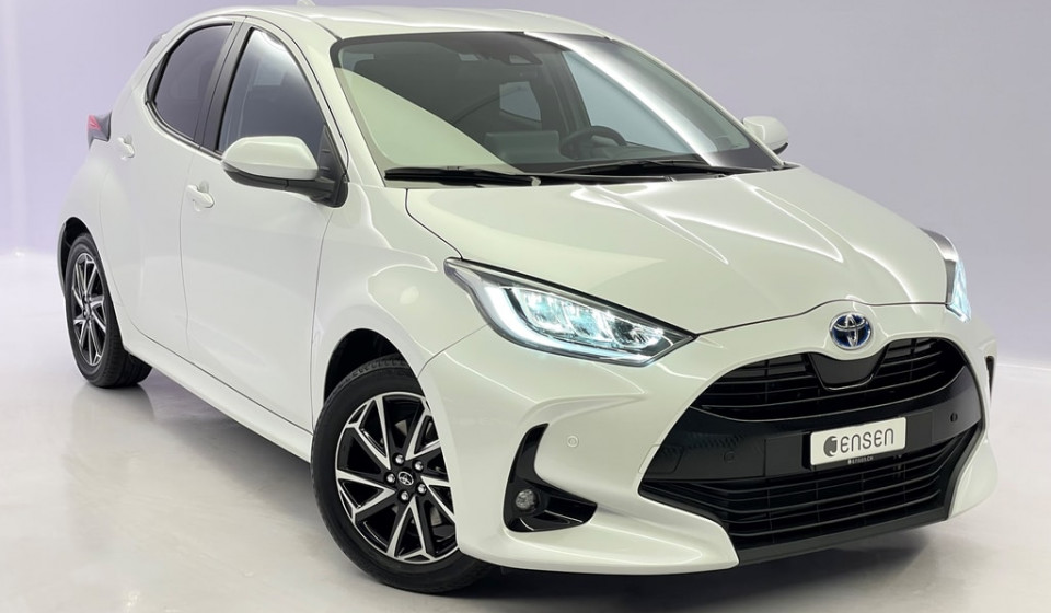 TOYOTA Yaris Hybrid 1.5 Trend