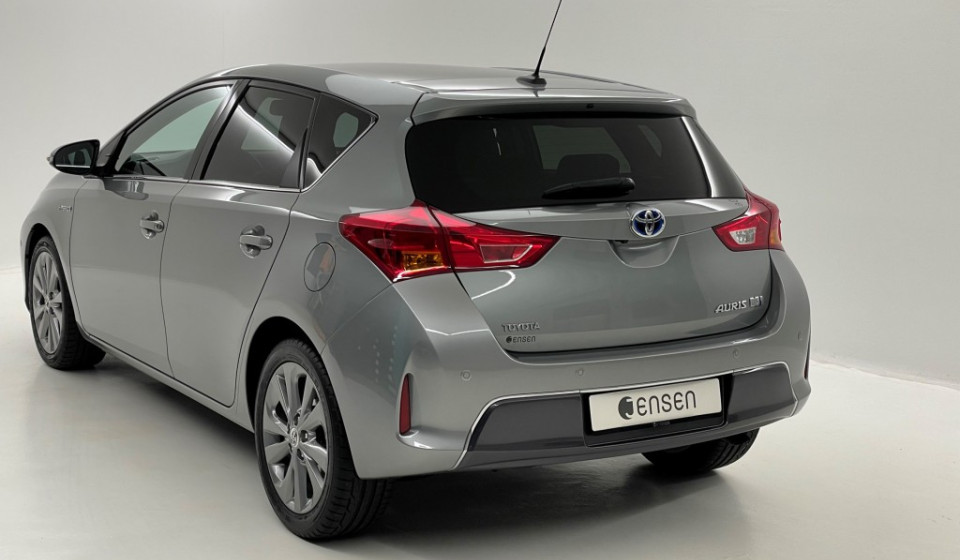 TOYOTA Auris 1.8 16V HSD Linea Sol