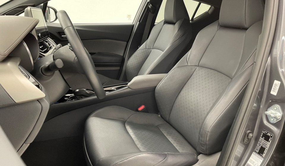 TOYOTA C-HR 2.0 HSD CVT Premium