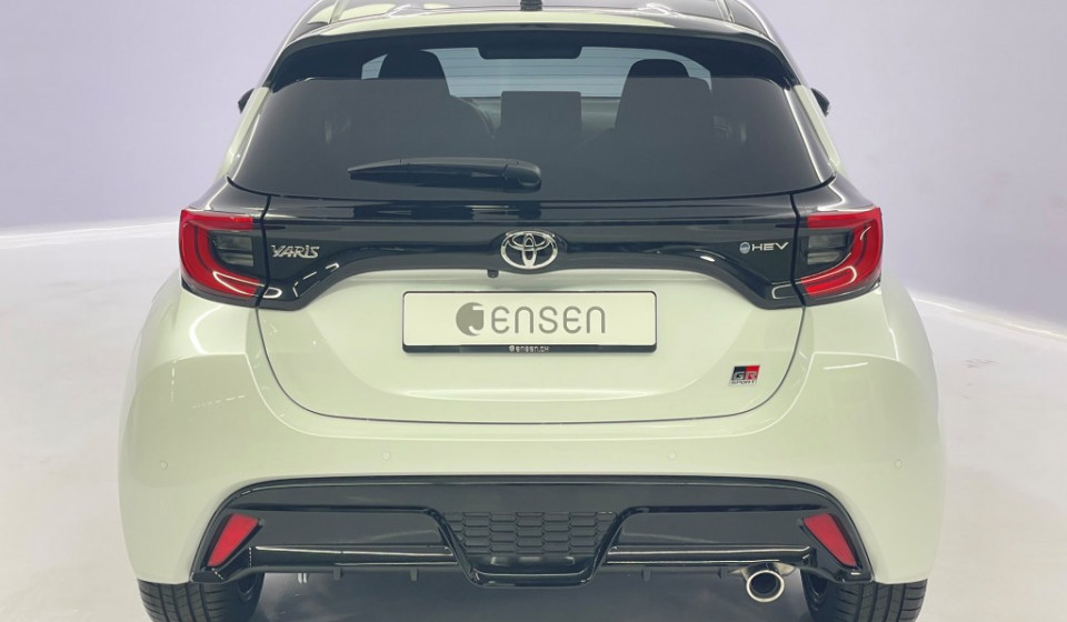 TOYOTA Yaris Hybrid 1.5 GR Sport