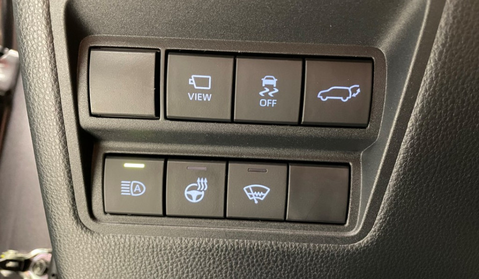 TOYOTA Yaris Cross 1.5 Elegant e-CVT AWDi