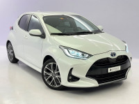 TOYOTA Yaris Hybrid 1.5 Premium