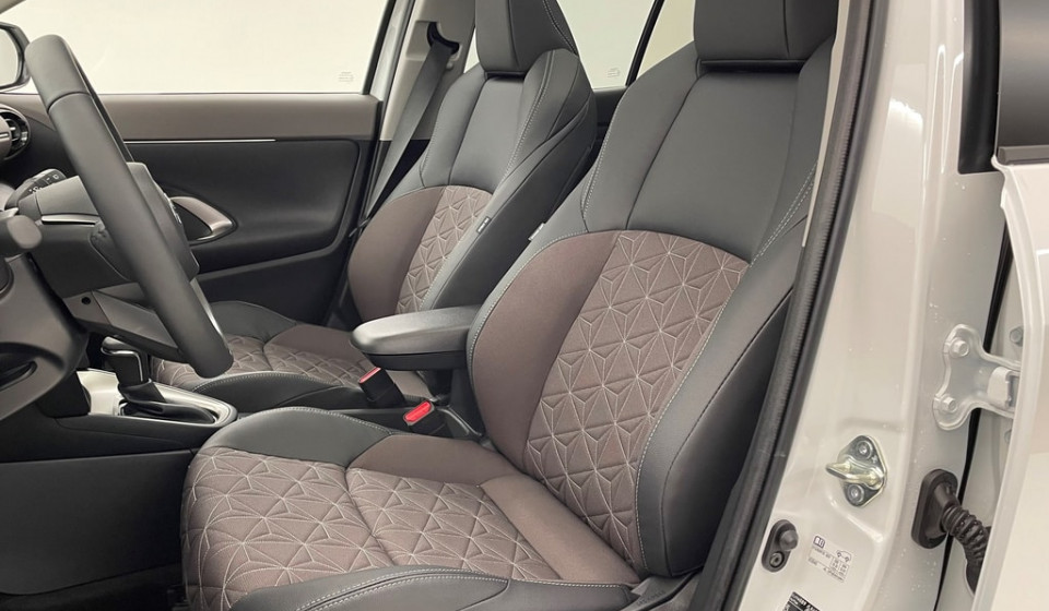 TOYOTA YARIS CROSS Hybrid 1.5 HSD Elegant AWD-i