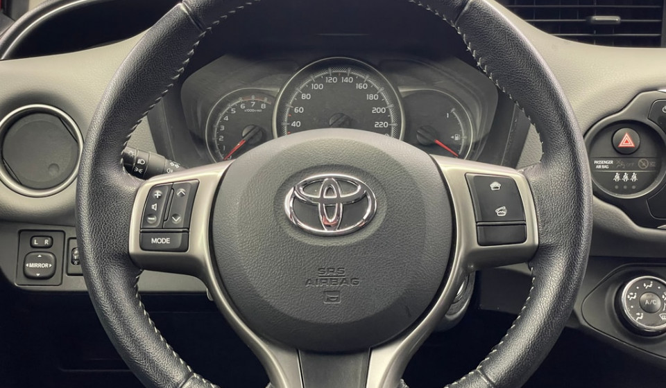 TOYOTA Yaris 1.33 Trend
