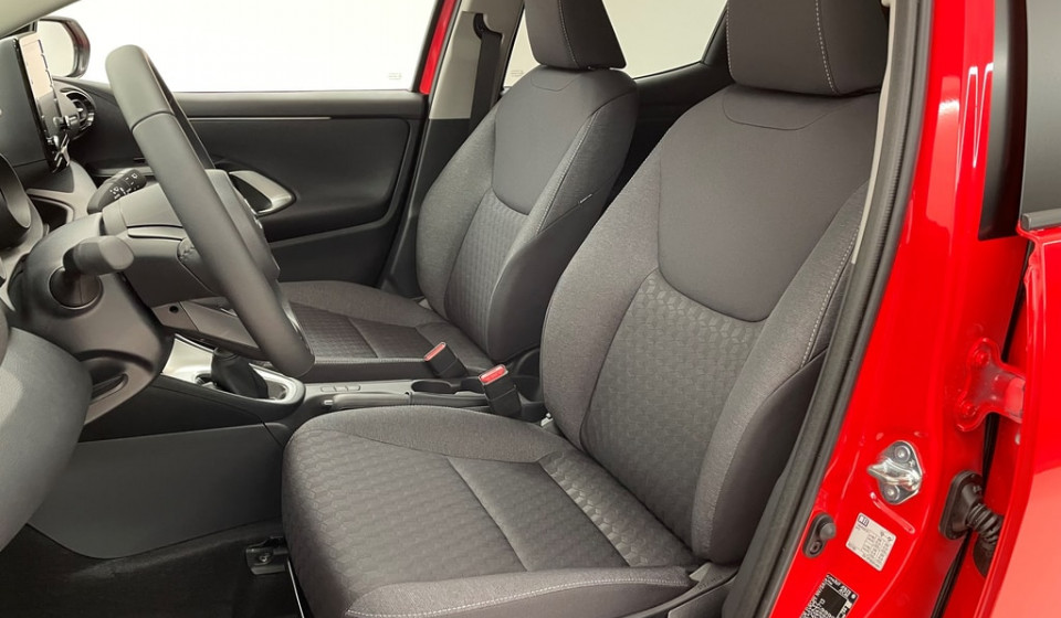 TOYOTA YARIS 1.5 Trend