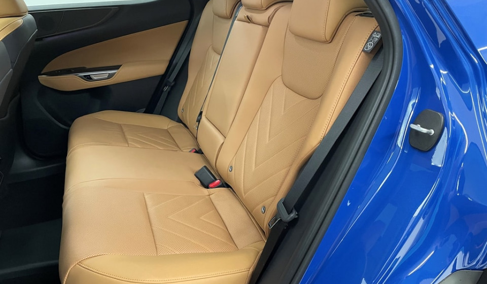 LEXUS NX 450h+ Excellence E-FOUR