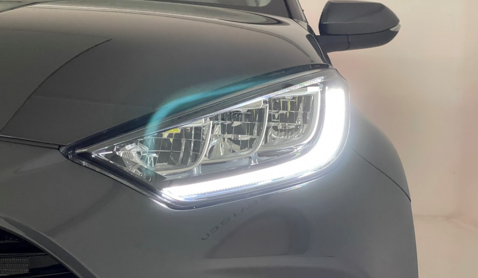 TOYOTA YARIS Hybrid 1.5 HSD Premium