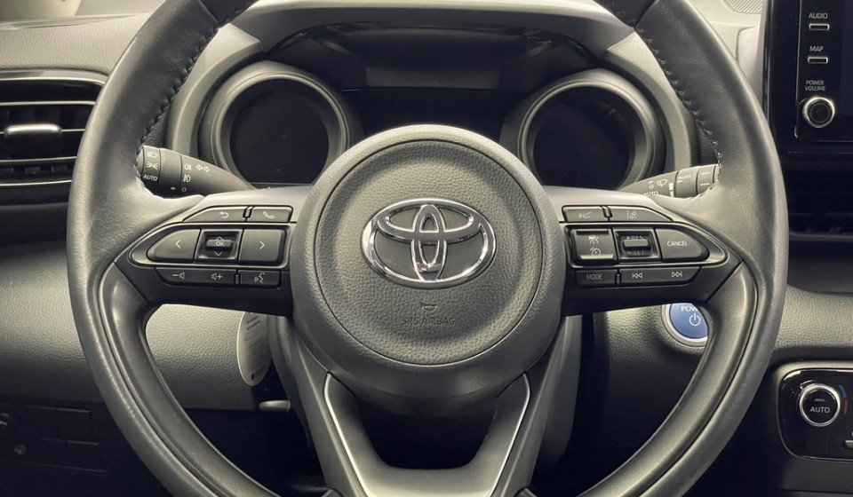 TOYOTA Yaris Hybrid 1.5 Trend
