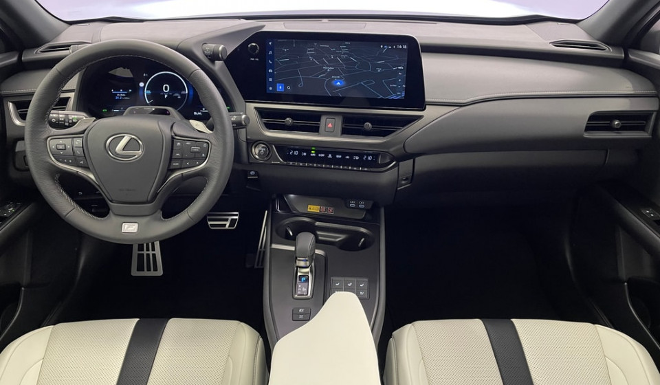 LEXUS UX 300h F Sport E-FOUR Voll-Hybrid