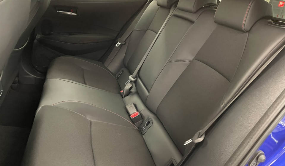 TOYOTA COROLLA Hybrid 2.0 HSD GR Sport