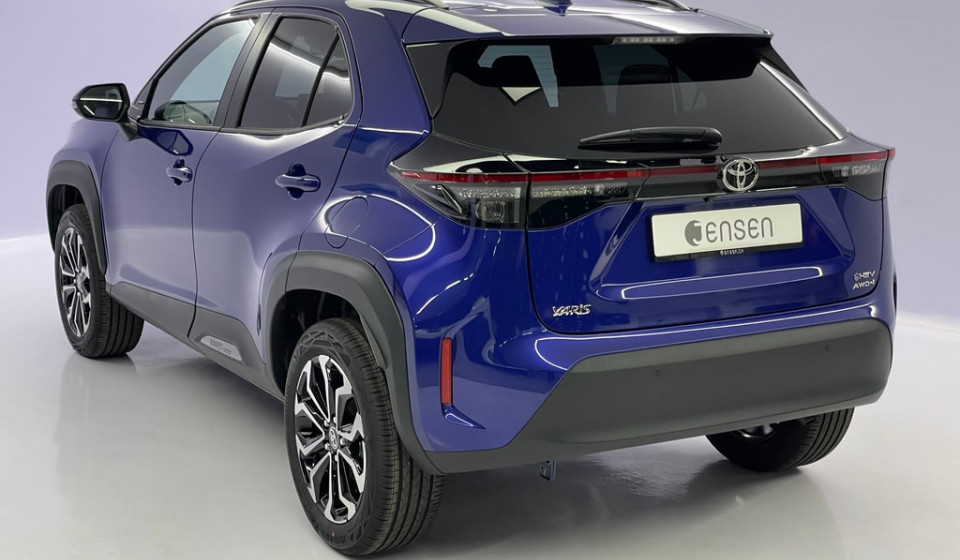 TOYOTA Yaris Cross Hybrid 1.5 Trend AWD-i