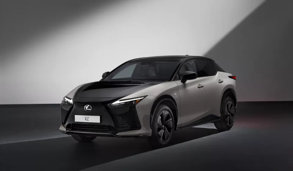 Lexus RZ