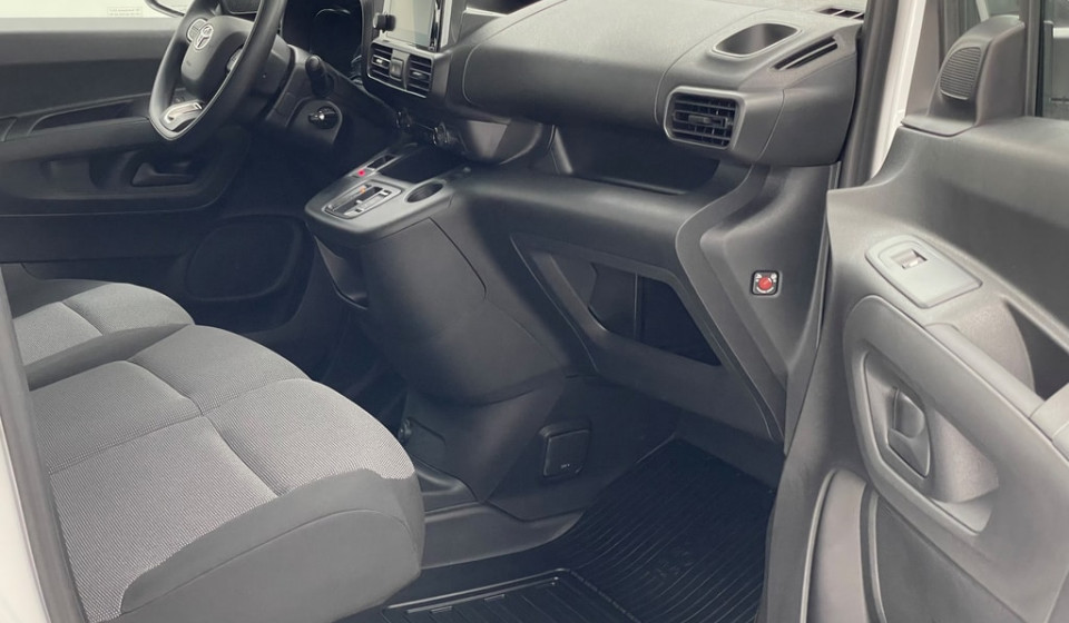 TOYOTA PROACE CITY Van Electric L1 50kWh Active