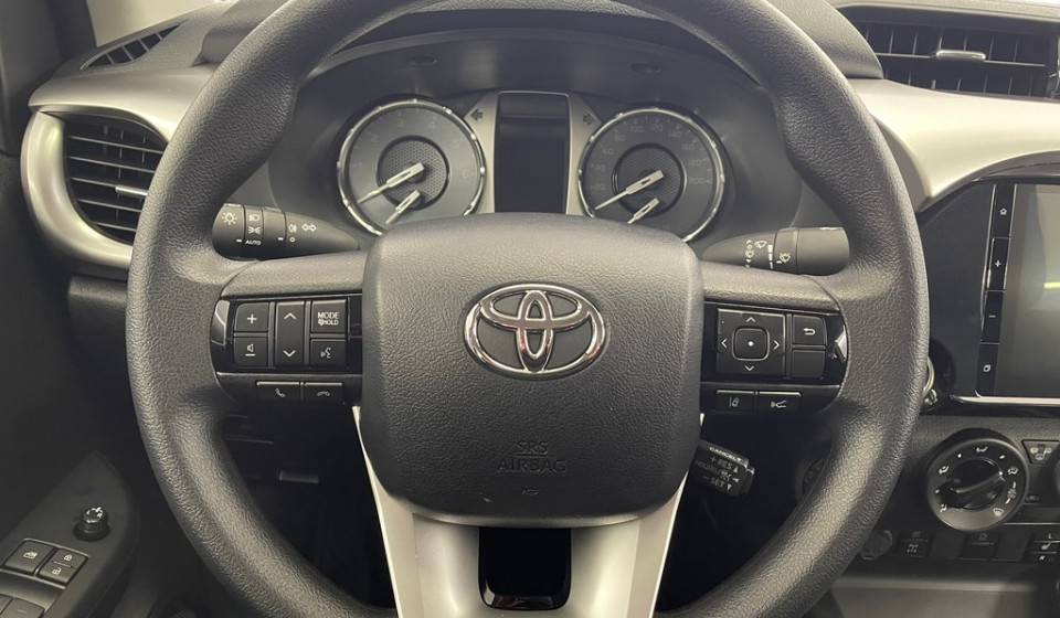 TOYOTA HI-LUX Double Cab 2.4 D 150 Comfort AWD