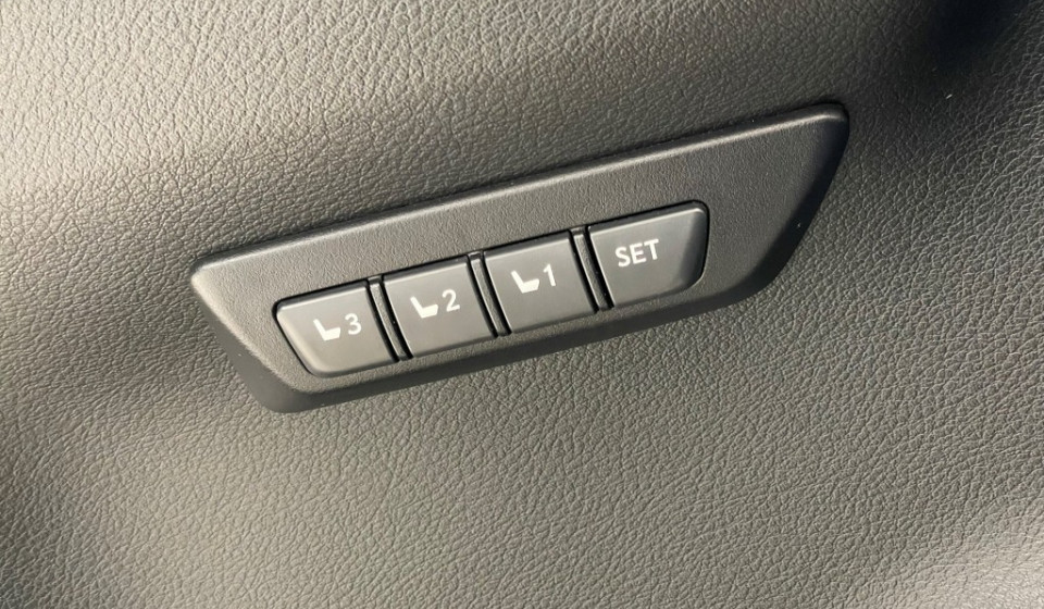 LEXUS NX 300h excellence E-Four Automatic