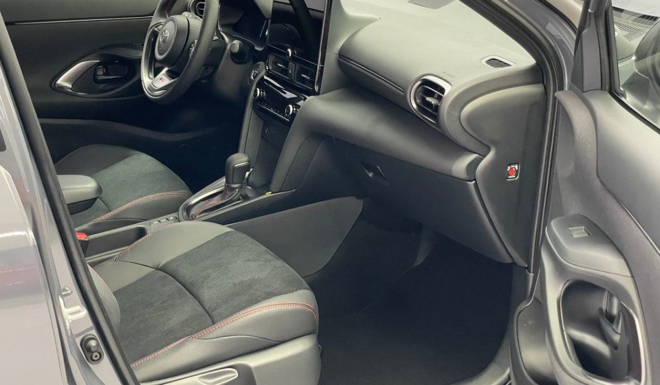 TOYOTA Yaris Cross Hybrid 1.5 GR Sport