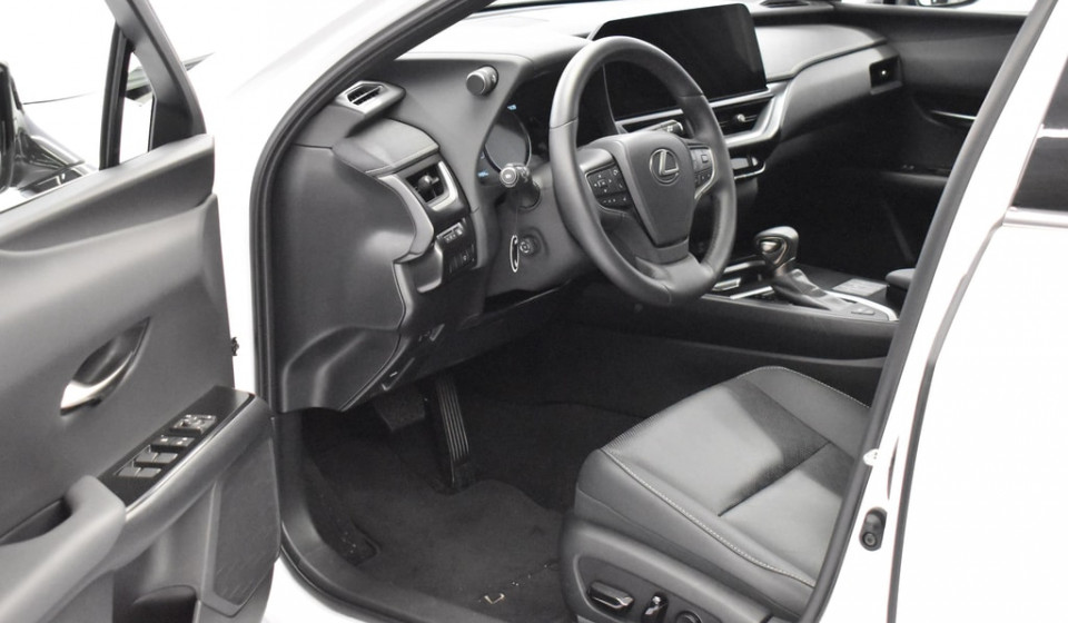 LEXUS UX 250h Comfort E-FOUR Voll-Hybrid