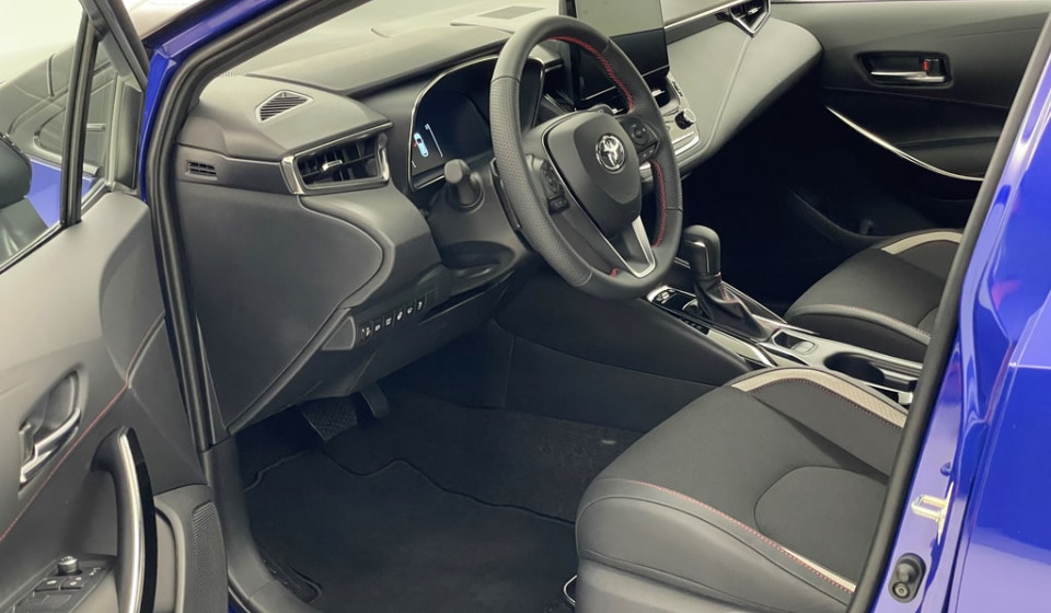 TOYOTA COROLLA Hybrid 2.0 HSD GR Sport
