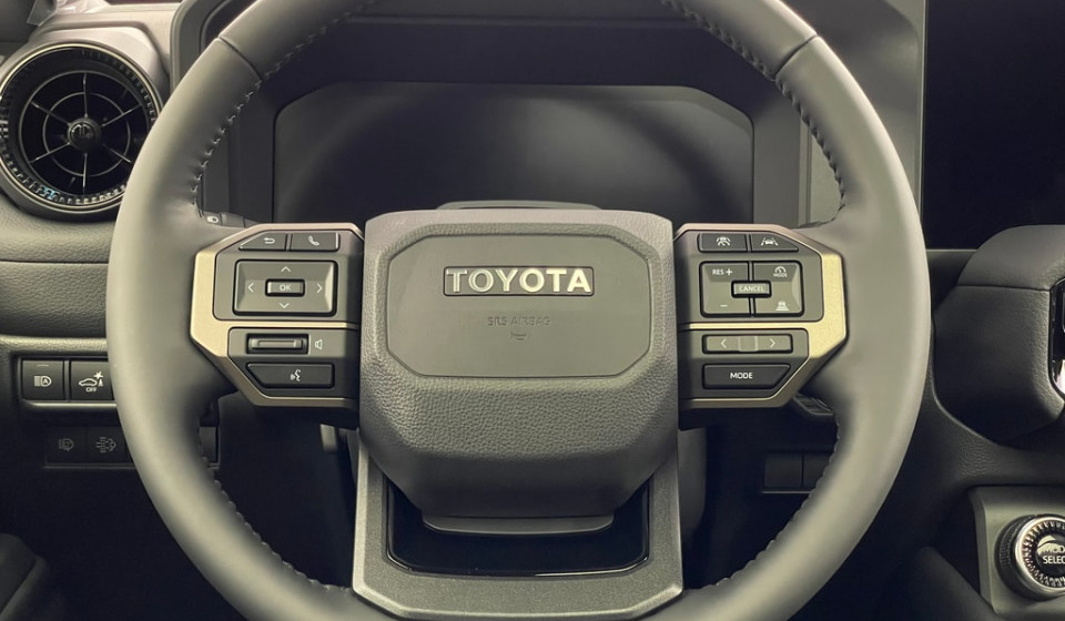 TOYOTA Land Cruiser 2.8 D 230 First Edition AWD